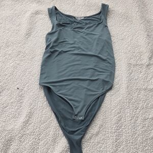 edgely Slim Smooth Large Square Neck Sleeveless BodysuitSleeveless Bodysuit